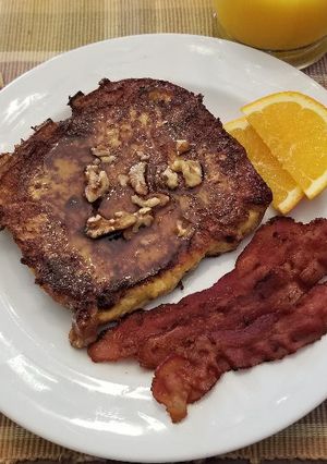 A picture of "Holiday" French Toast.