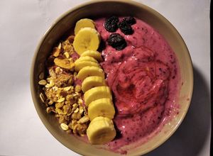 Una foto de Smoothie bowl de frutos rojos