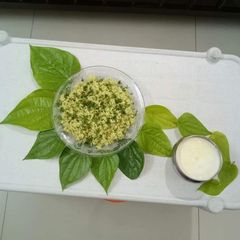 A picture of Betel leaves rice.