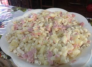 Una foto de Sencilla sopa de codito con piña 😋
