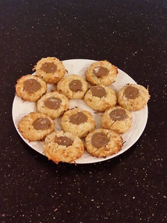 A picture of Coconut Cream Thumbprint Shortbread Cookies.