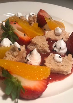 A picture of Berries Crunch - Vegan dessert.