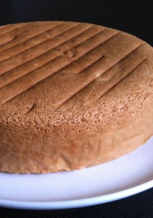 A picture of Basic Sponge Cake.