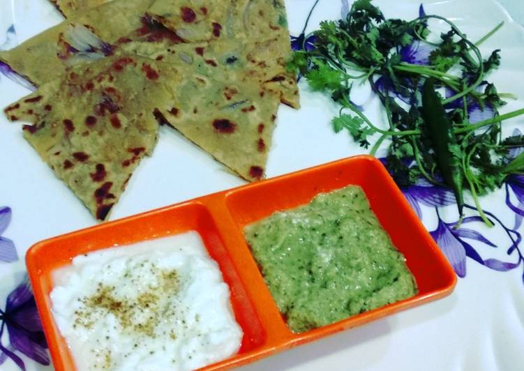 Recipe of Super Quick Homemade Pyaj ka paratha with curd or green chutney