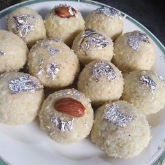 A picture of Milk laddoo.