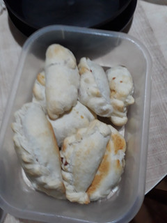Una foto de Empanadas de jamón y queso