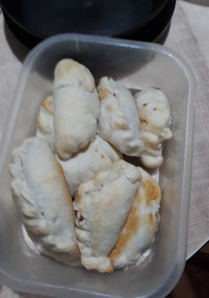Una foto de Empanadas de jamón y queso