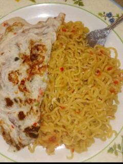 A picture of Noddles with egg.