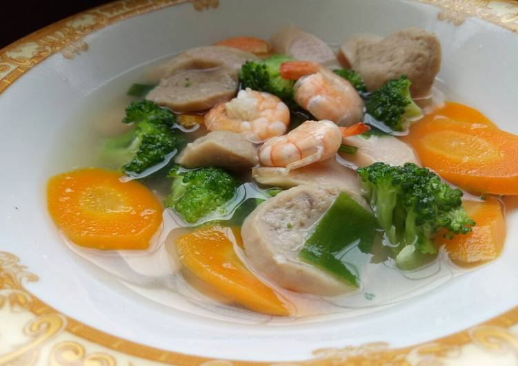 Resep Sup udang bakso sosis yang Menggugah Selera