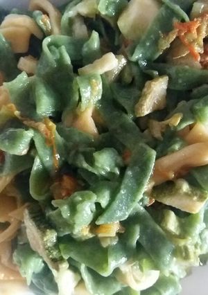 Foto di Paglia e fieno ai fiori zucca e zucchine