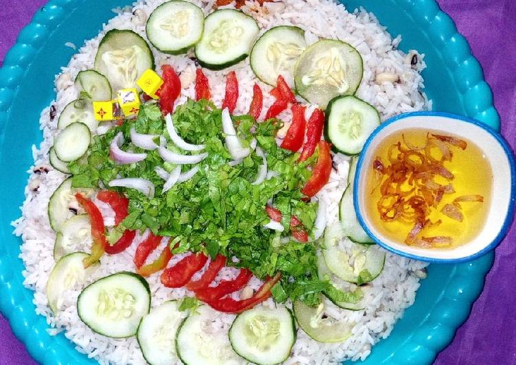 Rice and beans with salad