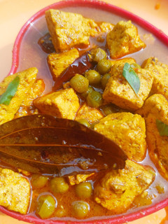 मटर पनीर की सब्जी (matar paneer ki sabzi recipe in Hindi) रेसिपी मुख्य फोटो
