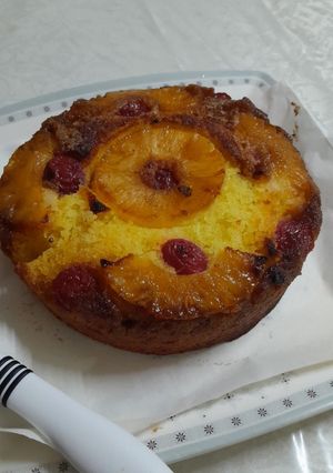 A picture of Pineapple 🍍 upside-down tea cake.