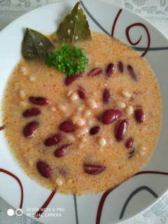 Vegyes, savanyú bableves recept fotója