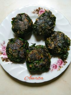 সজনে পাতার পকোড়া (sojne patar bora recipe in bengali) রেসিপির প্রধান ছবি