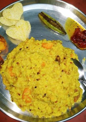 A picture of Khichdi.