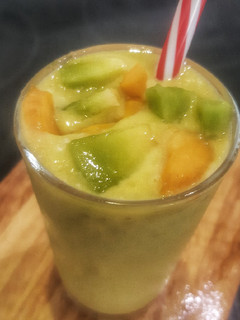 A picture of Musk Melon 💚 Mango Smoothie.