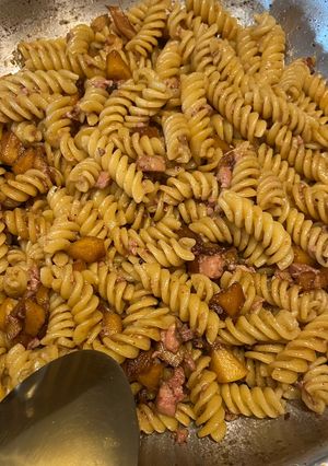 Una foto de Fusilli con Foie y Manzana Caramelizada