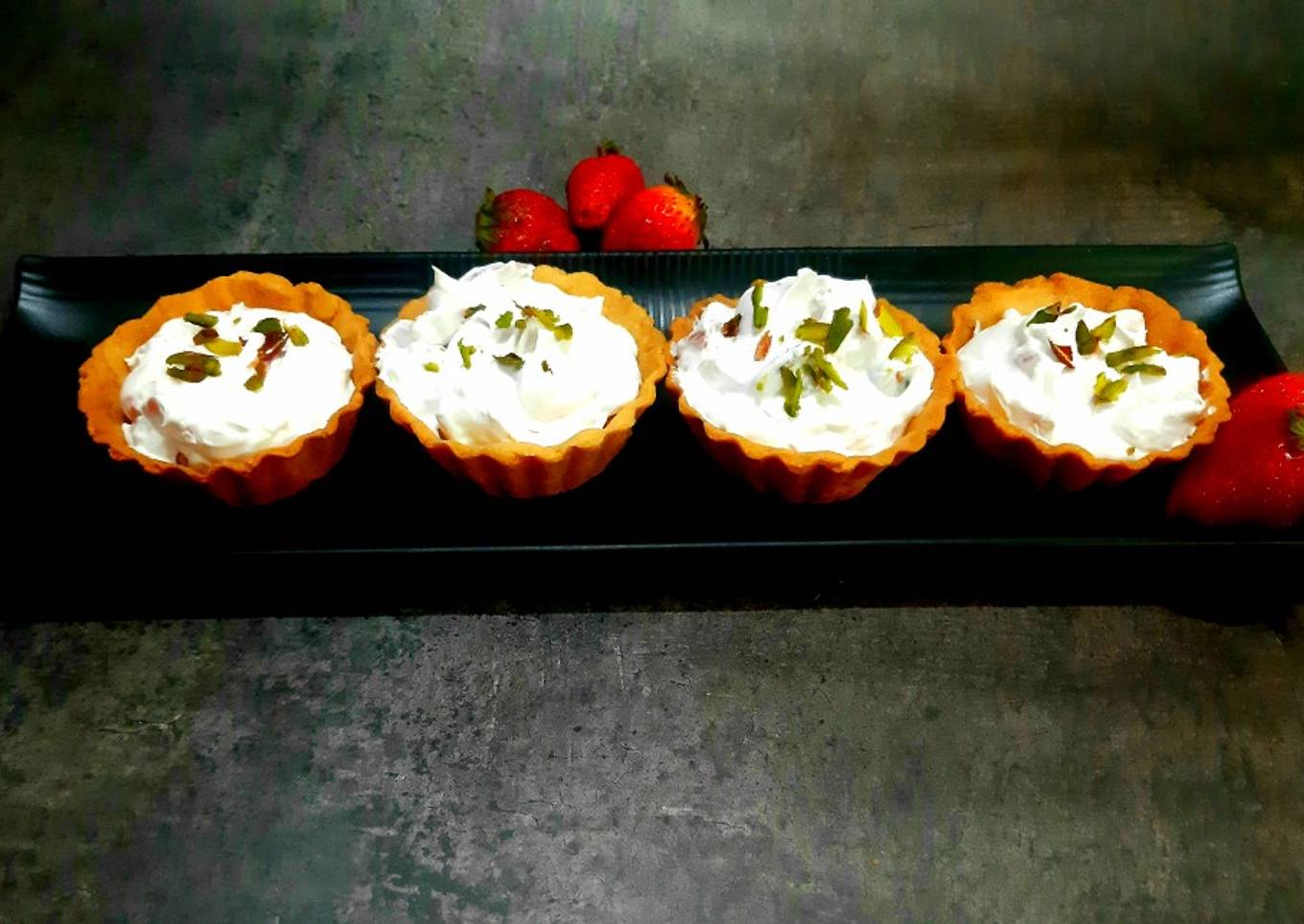 Fruits cream eggless tart
