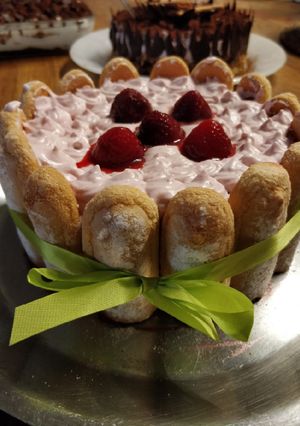 Foto resep Charlotte aux framboises / framboise cake