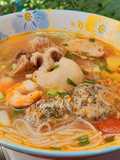 Mì gạo nấu chua full topping