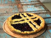 Una foto de tarta de avellanas