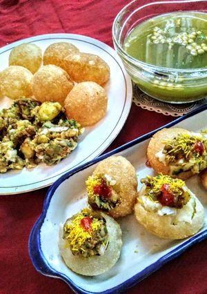 A picture of Pani puri.
