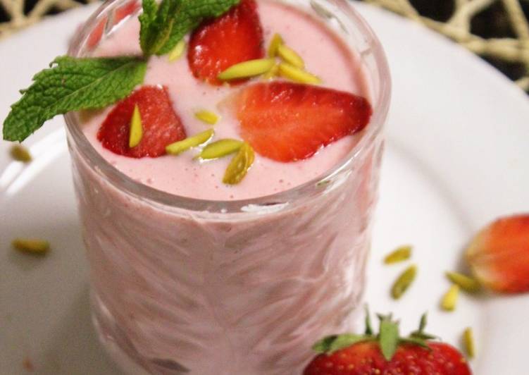Easiest Way to Prepare Ultimate Strawberry Yogurt Smoothie