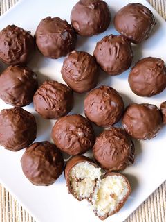 Une photo de Bounty balls
