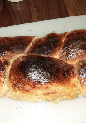 A picture of Honey Challah Bread.
