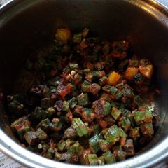 A picture of Okra with Potatoes.