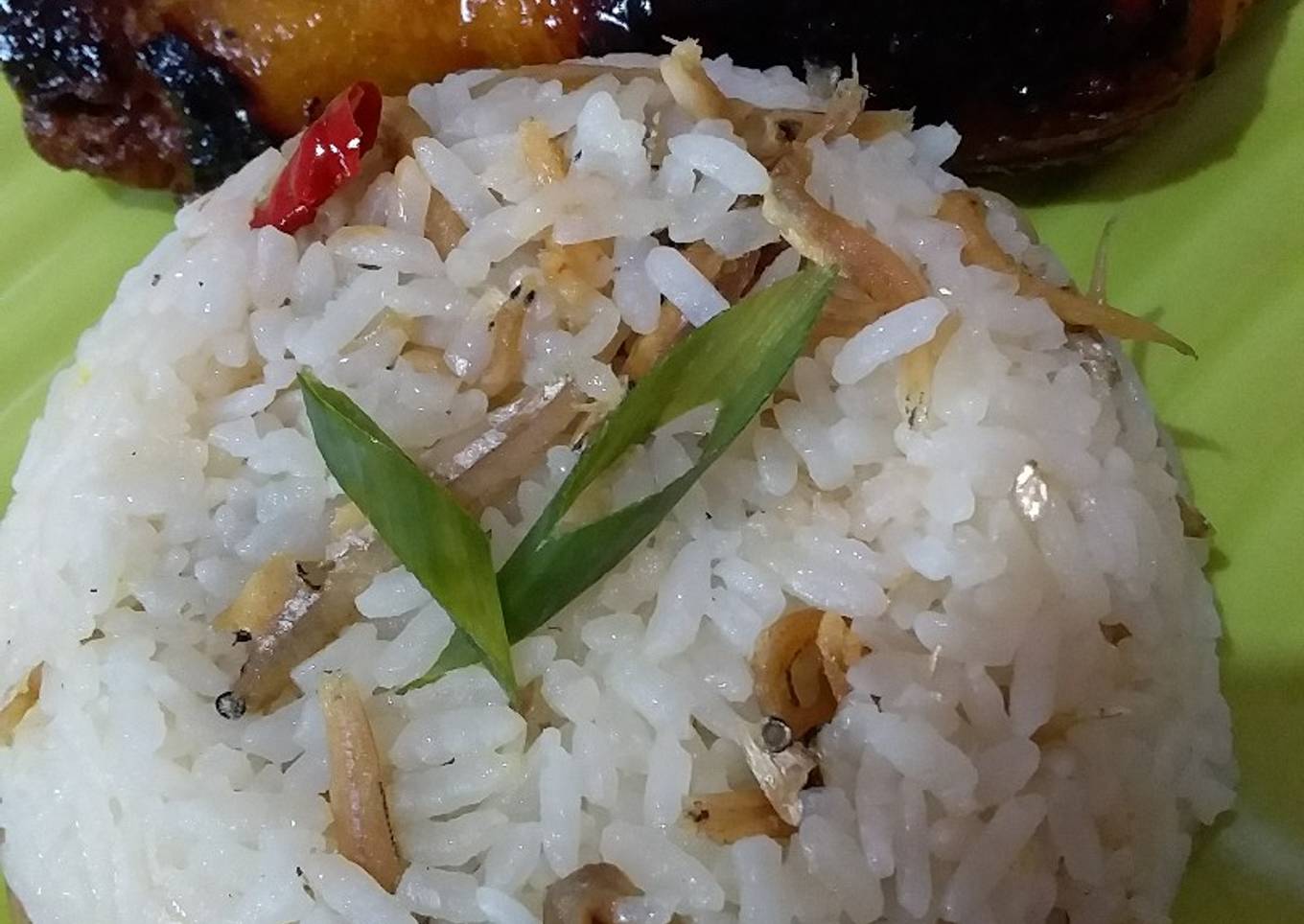 Nasi ikan bilis magicom