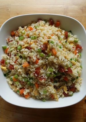 Hình của món Cơm chiên dương châu.