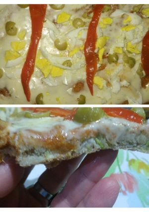 Una foto de Pizza con masa de harina pureza, harina integral y zuchinni