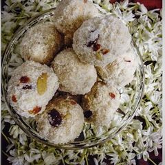 Rava/Semolina Ladoo A picture of Rava/Semolina Ladoo.