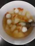 枸杞蘿蔔魚丸湯