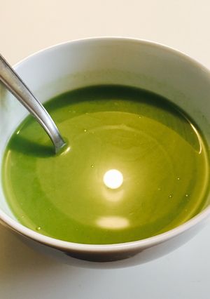 Une photo de Velouté de roquette au parmesan