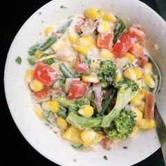 A picture of Curd Cheese veggies salad.