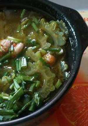 Hình của món khổ qua nấu canh tôm.
