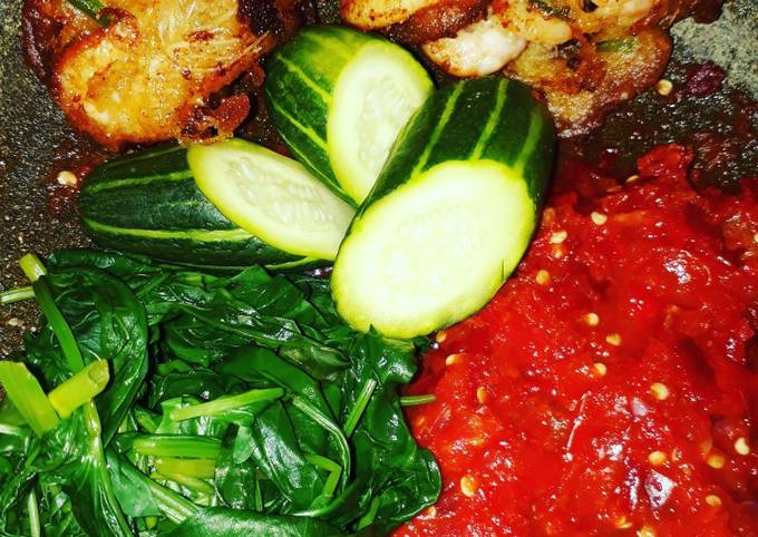 Anti Ribet, Membuat Sambel kulupan Farah Quinn