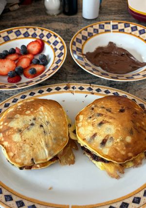 Φωτογραφία της συνταγής Orange-chocolate pancakes πρωινό Αγίου Βαλεντίνου