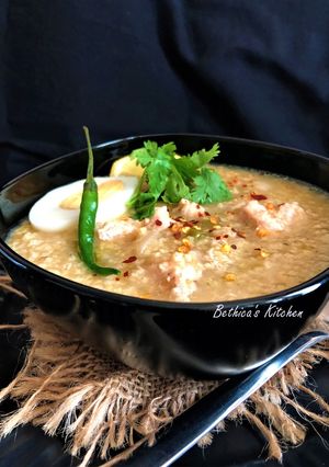 A picture of Millet & Chicken Porridge / Congee / Broth.