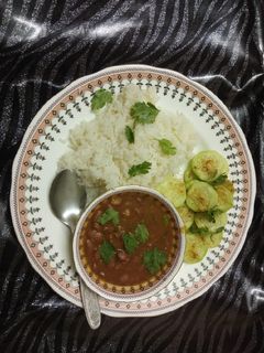 जैन राजमा विथ राइस (jain rajma with rice recipe in Hindi) रेसिपी मुख्य फोटो