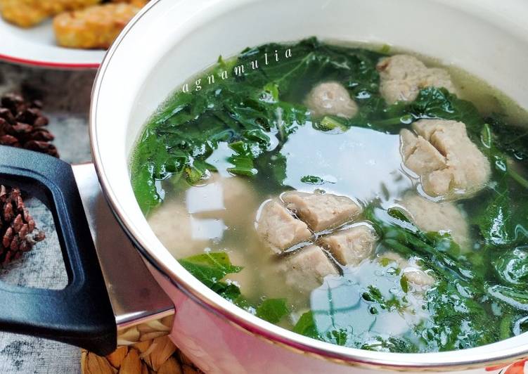 Langkah Mudah untuk Menyiapkan Sayur Sawi Bakso Urat, Bisa Manjain Lidah