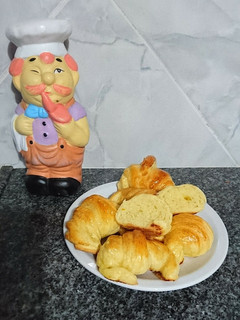 Una foto de Medialunas de manteca 🥐🥐