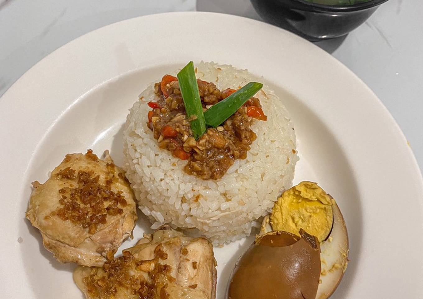 Nasi Hainam Ayam Pek Cam Ke & Telur Kecap