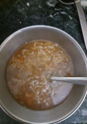 A picture of Maggi manchow soup.