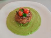 Una foto de filete de carne de res a la pimienta
