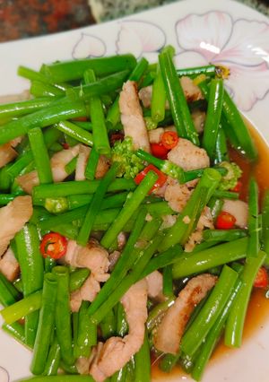 รูปของ ดอกหอมผัดหมูสามชั้น