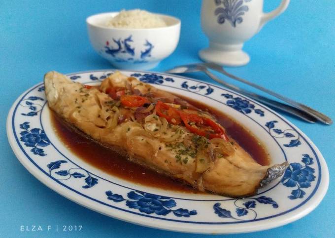 Resep Tim Ikan dengan Nasi Hainan yang Lezat Sekali